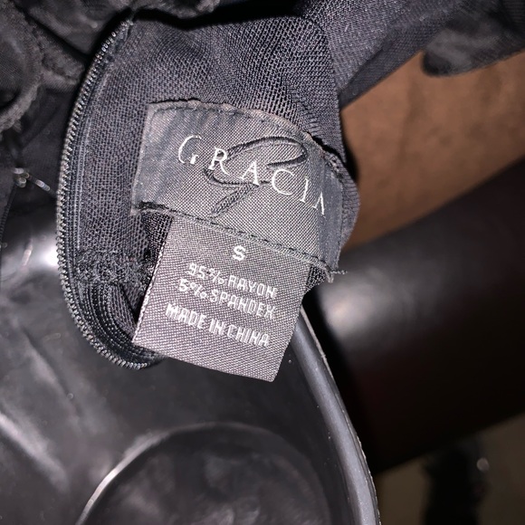 Black ruffle top size S - Picture 3 of 3